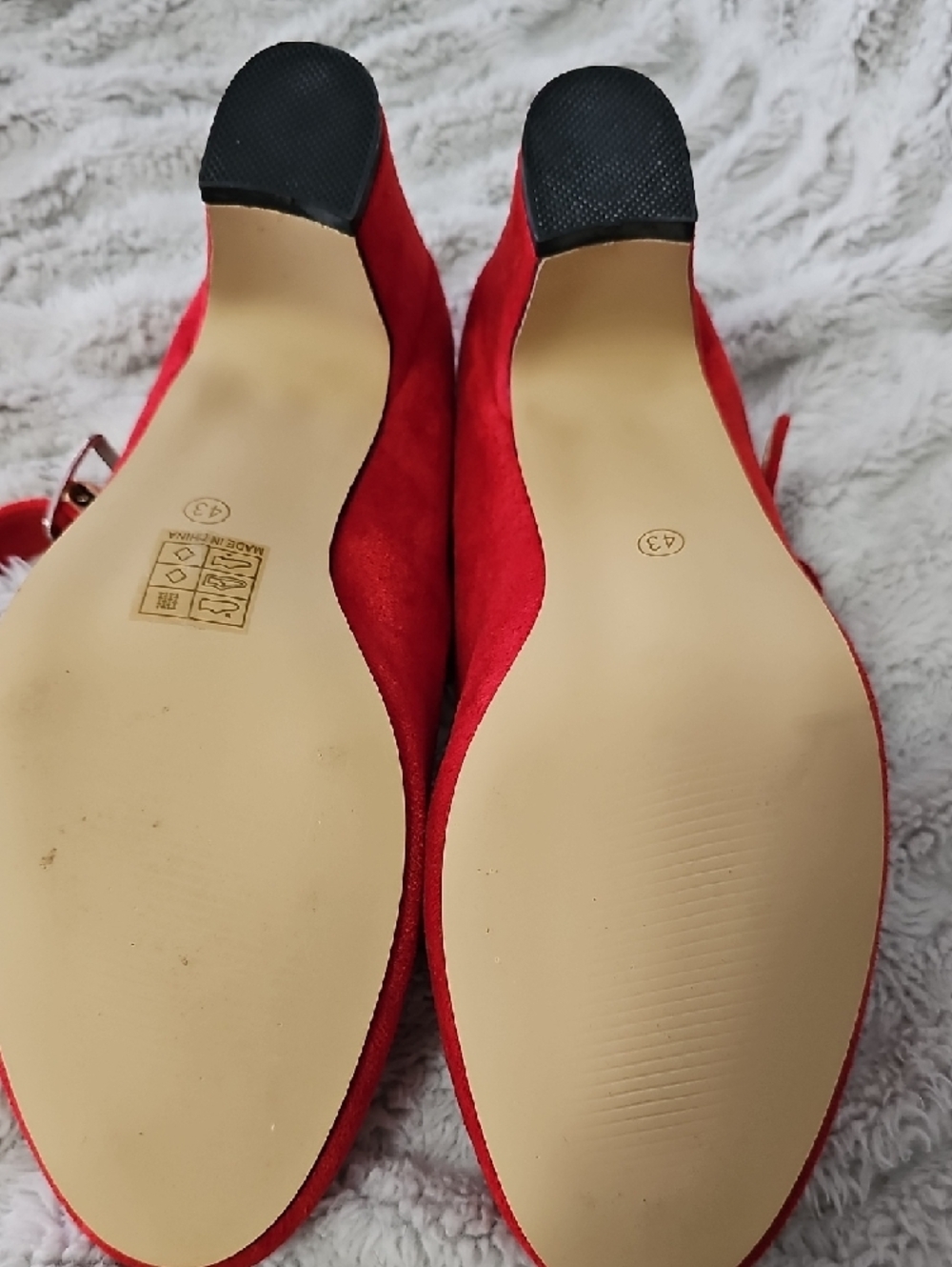 Women's Red Suede T-Strap Heels - Picture 2 of 3